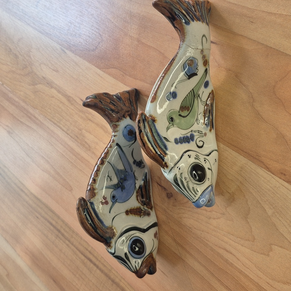 Ken Edwards Mexican Folk Art Ceramic Fish - set of 2 - Picture 3 of 14